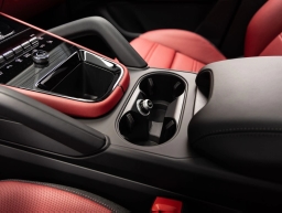 Porsche Cayenne Base AWD 2026