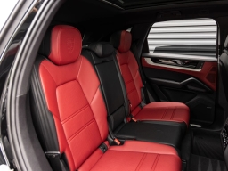 Porsche Cayenne Base AWD 2026