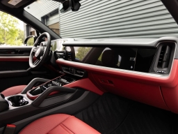 Porsche Cayenne Base AWD 2026
