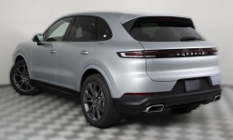 Porsche Cayenne Base AWD 2026