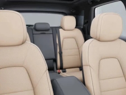 Porsche Cayenne Base AWD 2026