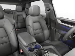 Porsche Cayenne Base AWD 2026