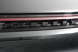 Porsche Cayenne Base AWD 2026