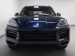 Porsche Cayenne Base AWD 2026