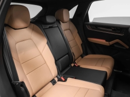 Porsche Cayenne Base AWD 2026