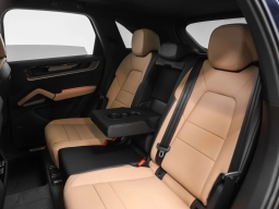 Porsche Cayenne Base AWD 2026