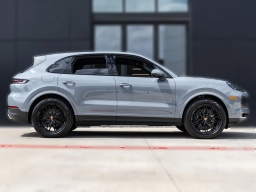Porsche Cayenne Base AWD 2026
