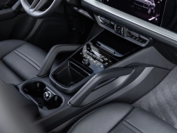 Porsche Cayenne Base AWD 2026