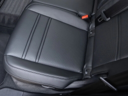 Porsche Cayenne Base AWD 2026
