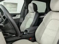 Porsche Cayenne Base AWD 2026