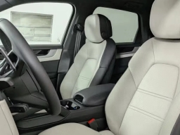 Porsche Cayenne Base AWD 2026