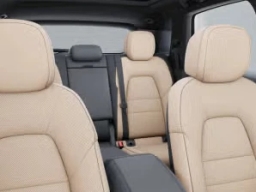 Porsche Cayenne Base AWD 2026