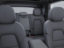 Porsche Cayenne Base AWD 2026