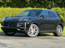Porsche Cayenne Base AWD 2026
