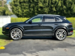 Porsche Cayenne Base AWD 2026