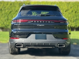 Porsche Cayenne Base AWD 2026