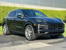 Porsche Cayenne Base AWD 2026