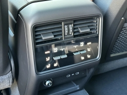 Porsche Cayenne Base AWD 2026