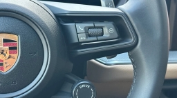 Porsche Cayenne Base AWD 2026