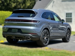 Porsche Cayenne Base AWD 2026