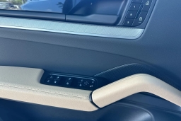 Porsche Cayenne Base AWD 2026