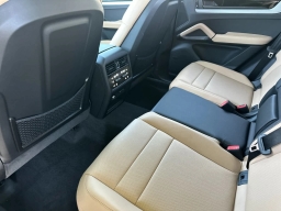 Porsche Cayenne Base AWD 2026
