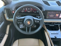 Porsche Cayenne Base AWD 2026