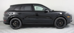 Porsche Cayenne Base AWD 2026