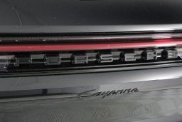 Porsche Cayenne Base AWD 2026
