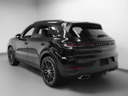 Porsche Cayenne Base AWD 2026