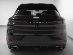 Porsche Cayenne Base AWD 2026