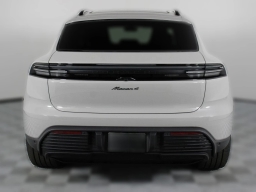 Porsche Macan Electric 4 AWD 2026