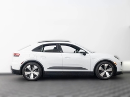 Porsche Macan Electric 4 AWD 2026