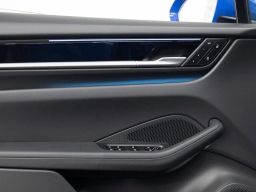 Porsche Macan Electric 4 AWD 2026