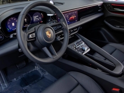 Porsche Macan Electric 4 AWD 2026