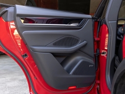 Porsche Macan Electric 4 AWD 2026