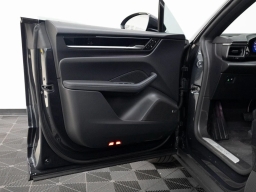 Porsche Macan Electric 4 AWD 2026