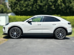 Porsche Macan Electric 4 AWD 2026