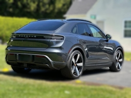 Porsche Macan Electric 4 AWD 2026