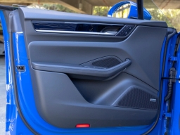 Porsche Macan Electric 4 AWD 2026