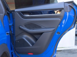 Porsche Macan Electric 4 AWD 2026