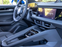 Porsche Macan Electric 4 AWD 2026