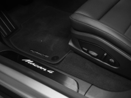 Porsche Macan Electric 4 AWD 2026