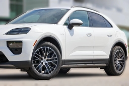 Porsche Macan Electric 4 AWD 2026