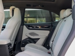 Porsche Macan Electric 4 AWD 2026