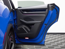 Porsche Macan Electric 4S AWD 2026
