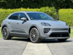 Porsche Macan Electric 4S AWD 2026