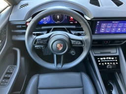 Porsche Macan Electric 4S AWD 2026