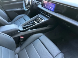 Porsche Macan Electric 4S AWD 2026