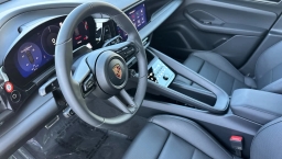 Porsche Macan Electric 4S AWD 2026